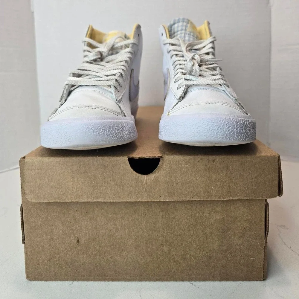 Nike-(GS) Nike Blazer Mid '77 'Easter'Kid's size 7y